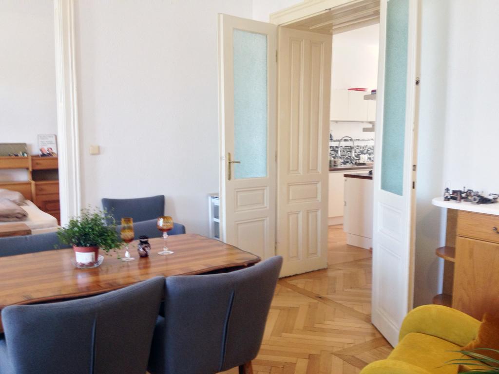 דירות וינה Big Vintage Style Flat Near Schonbrunn מראה חיצוני תמונה