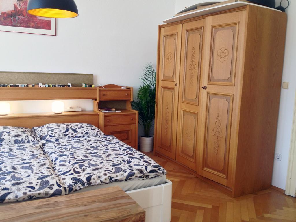 דירות וינה Big Vintage Style Flat Near Schonbrunn מראה חיצוני תמונה
